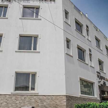 Fabhotel Marble Arch Karol Bagh Delhi  Exterior photo