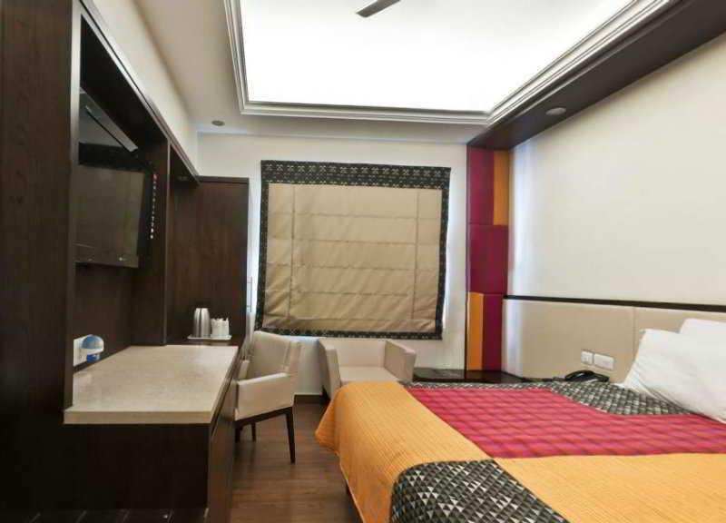 Fabhotel Marble Arch Karol Bagh Delhi  Exterior photo