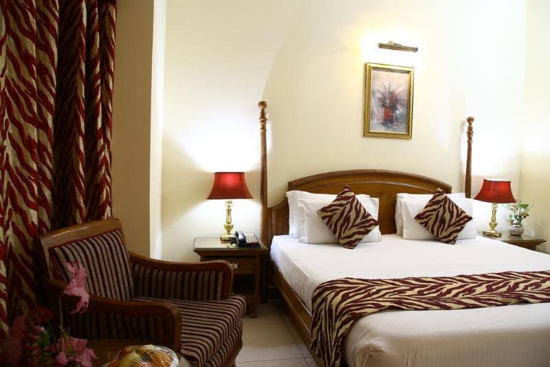 Fabhotel Marble Arch Karol Bagh Delhi  Exterior photo