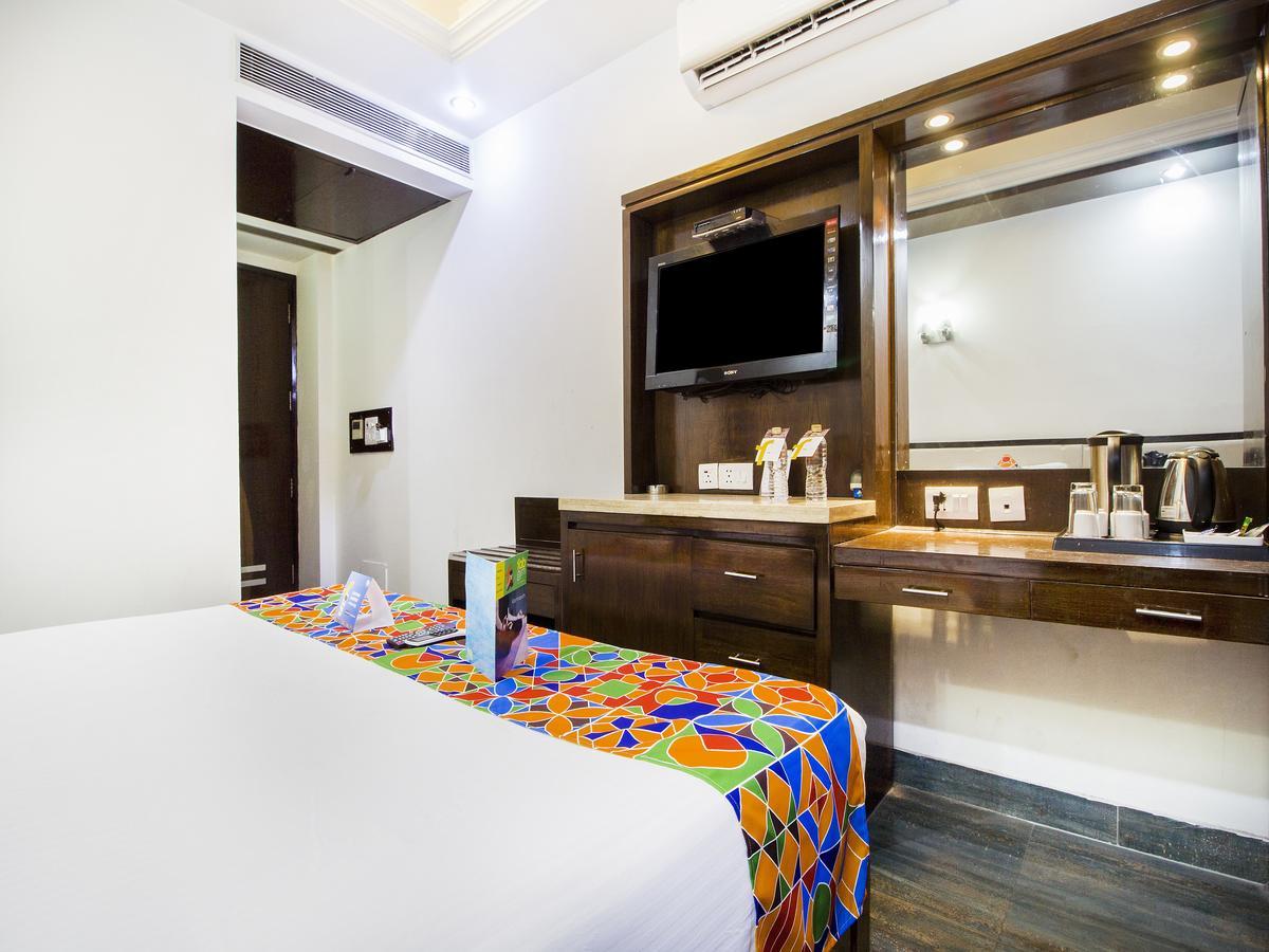Fabhotel Marble Arch Karol Bagh Delhi  Exterior photo