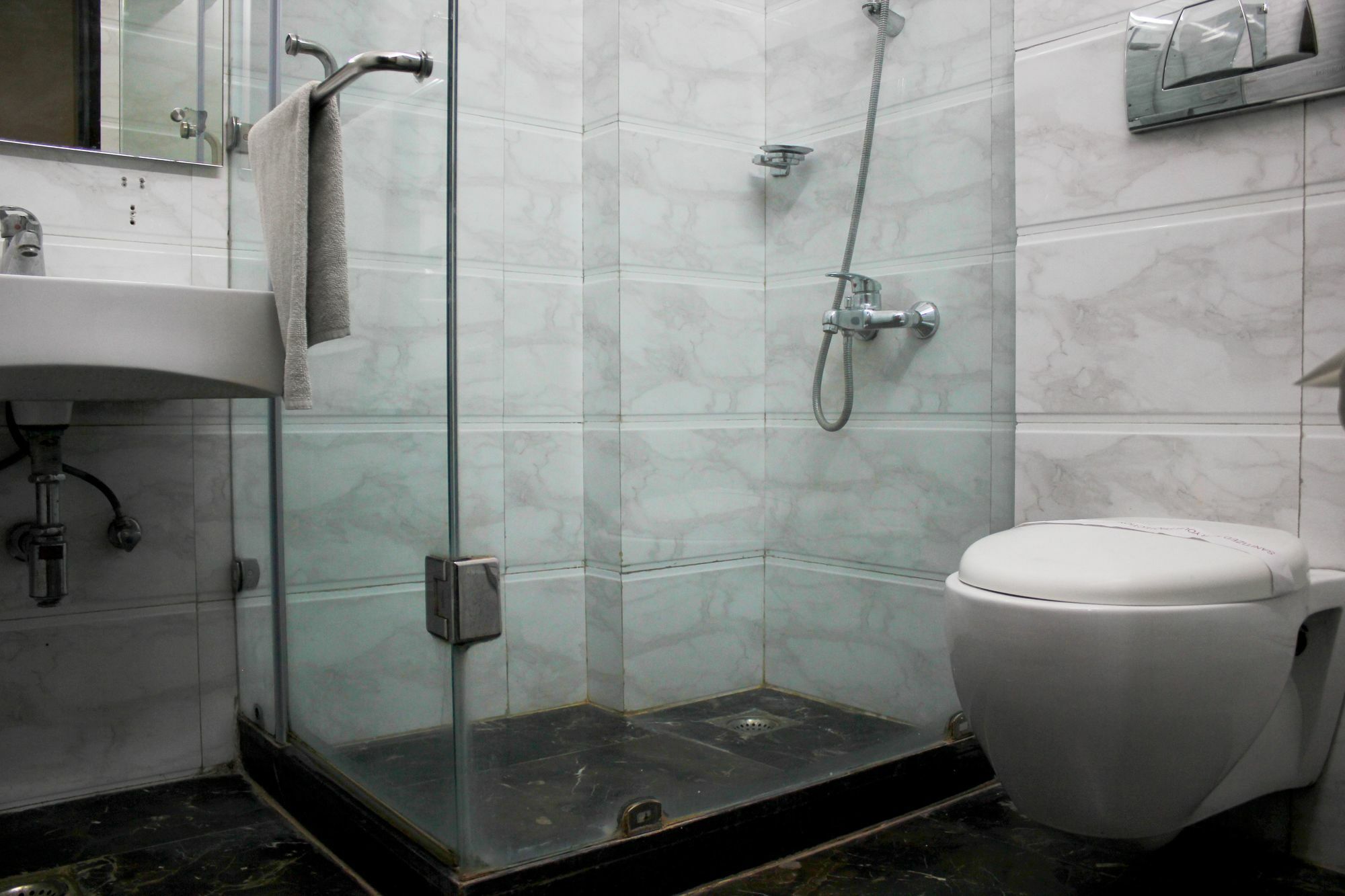 Fabhotel Marble Arch Karol Bagh Delhi  Exterior photo