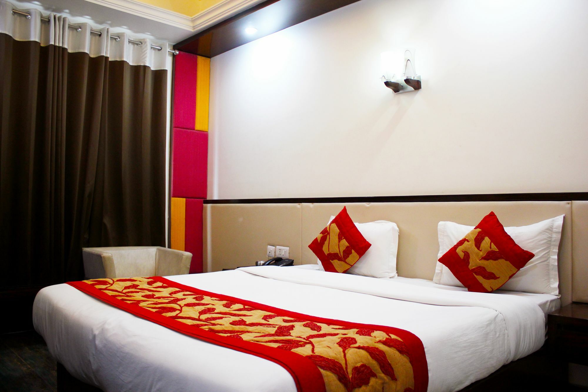 Fabhotel Marble Arch Karol Bagh Delhi  Exterior photo