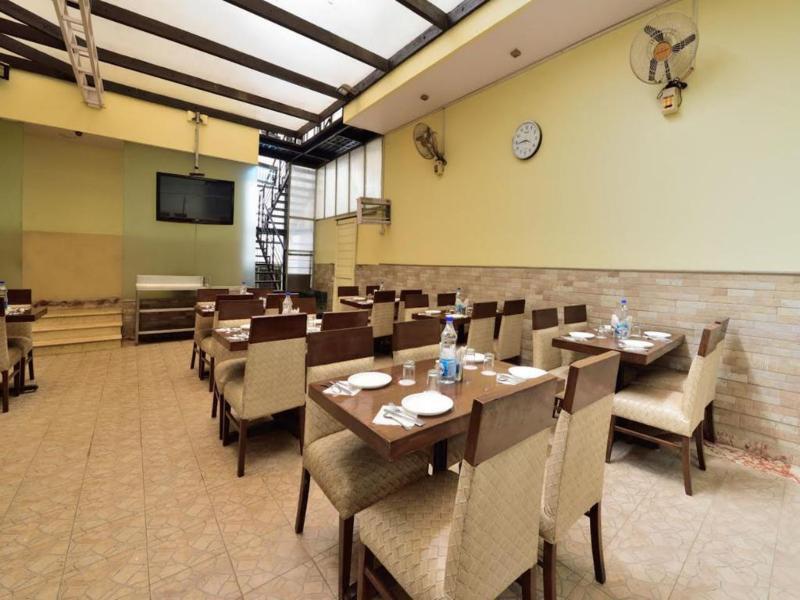 Fabhotel Marble Arch Karol Bagh Delhi  Exterior photo